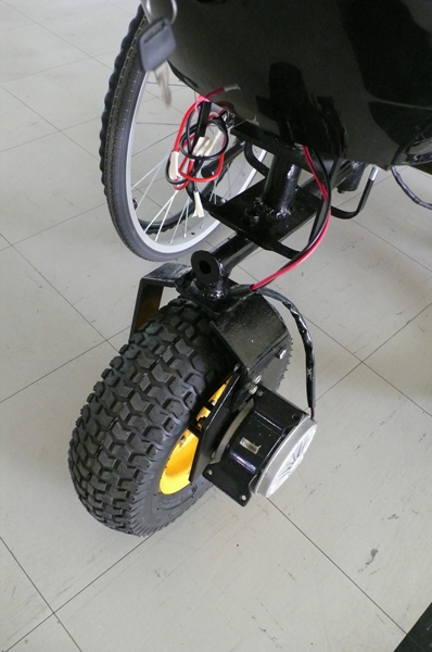 The first automatic folding wheelchair by RMUTT researchers