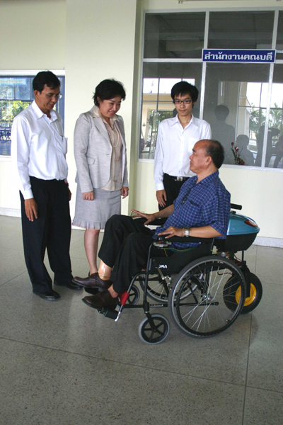 The first automatic folding wheelchair by RMUTT researchers