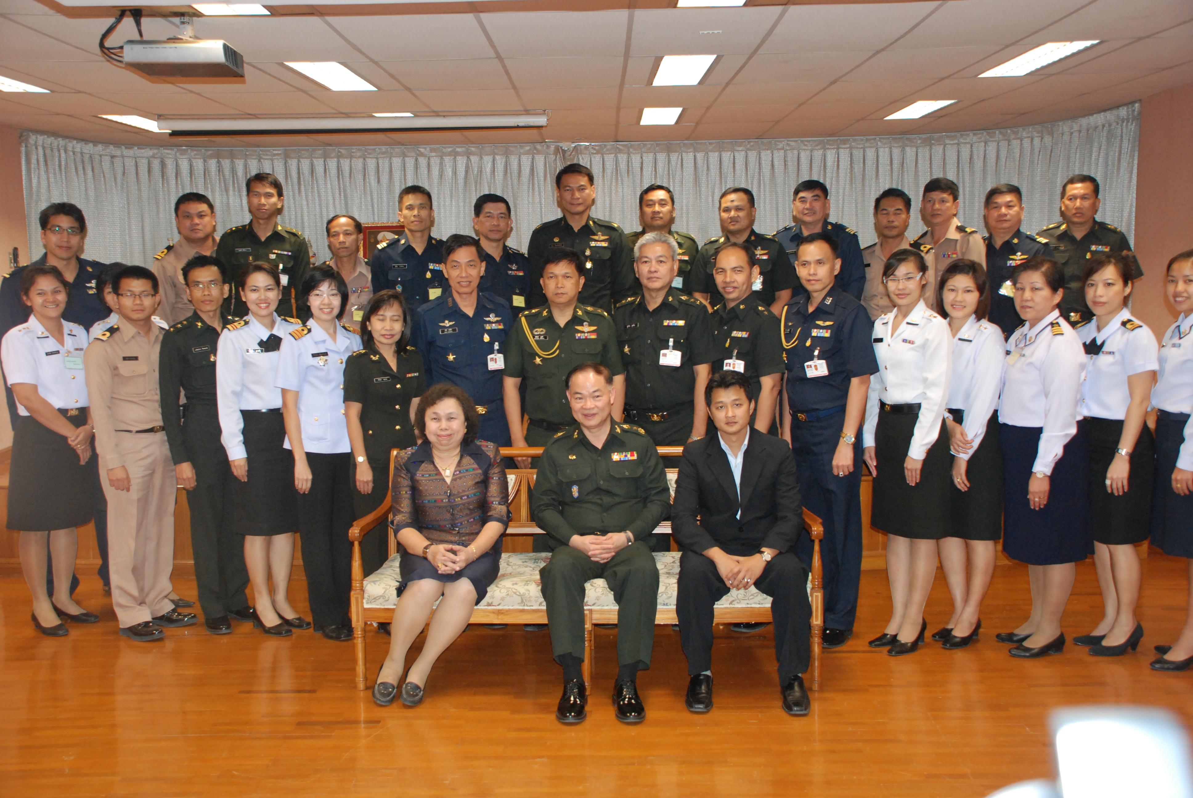 Welcoming the visitors from the National Defence Studies Institute