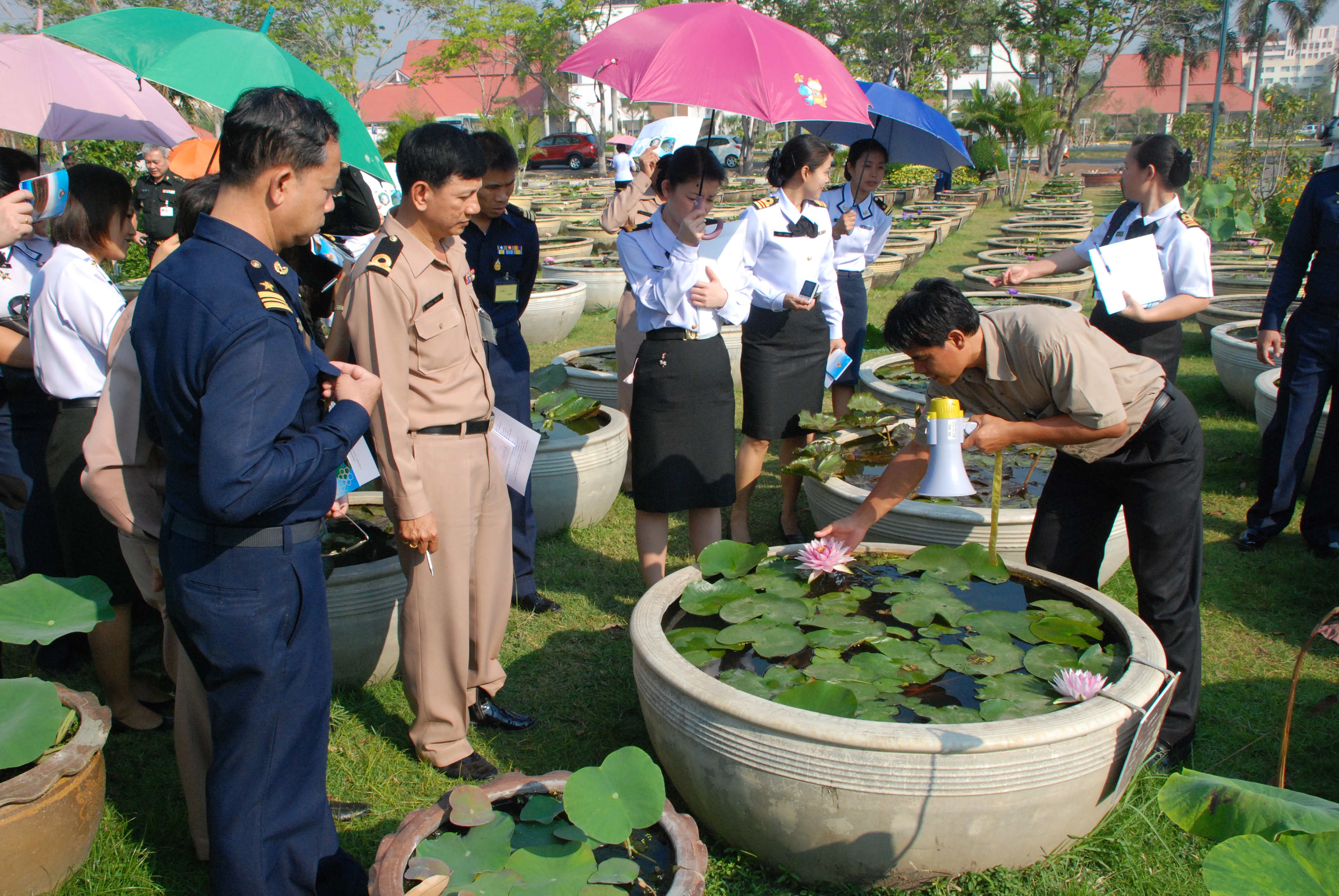 Welcoming the visitors from the National Defence Studies Institute