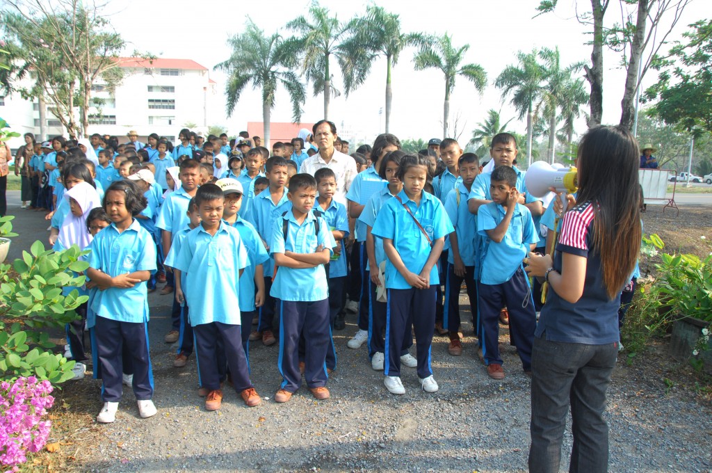 Pupils visiting RMUTT Lotus Museum