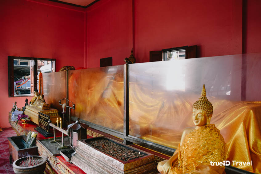 Tourist Attraction In Pathum Thani Province Wat San Chao River Market Rajamangala University Of Technology Thanyaburi