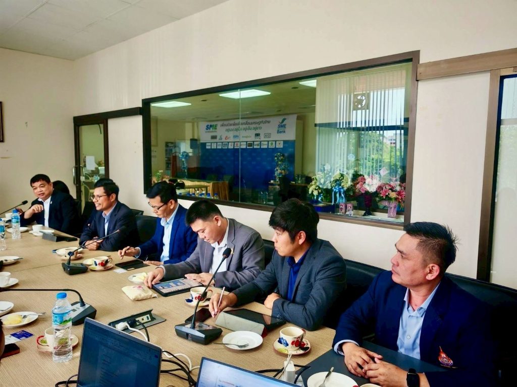 Rajamangala University of Technology Thanyaburi (RMUTT) partners with the Thai SME Confederation and AI Entrepreneurs Association to establish the AI Center for SME, empowering Thai businesses through AI innovation and digital transformation.